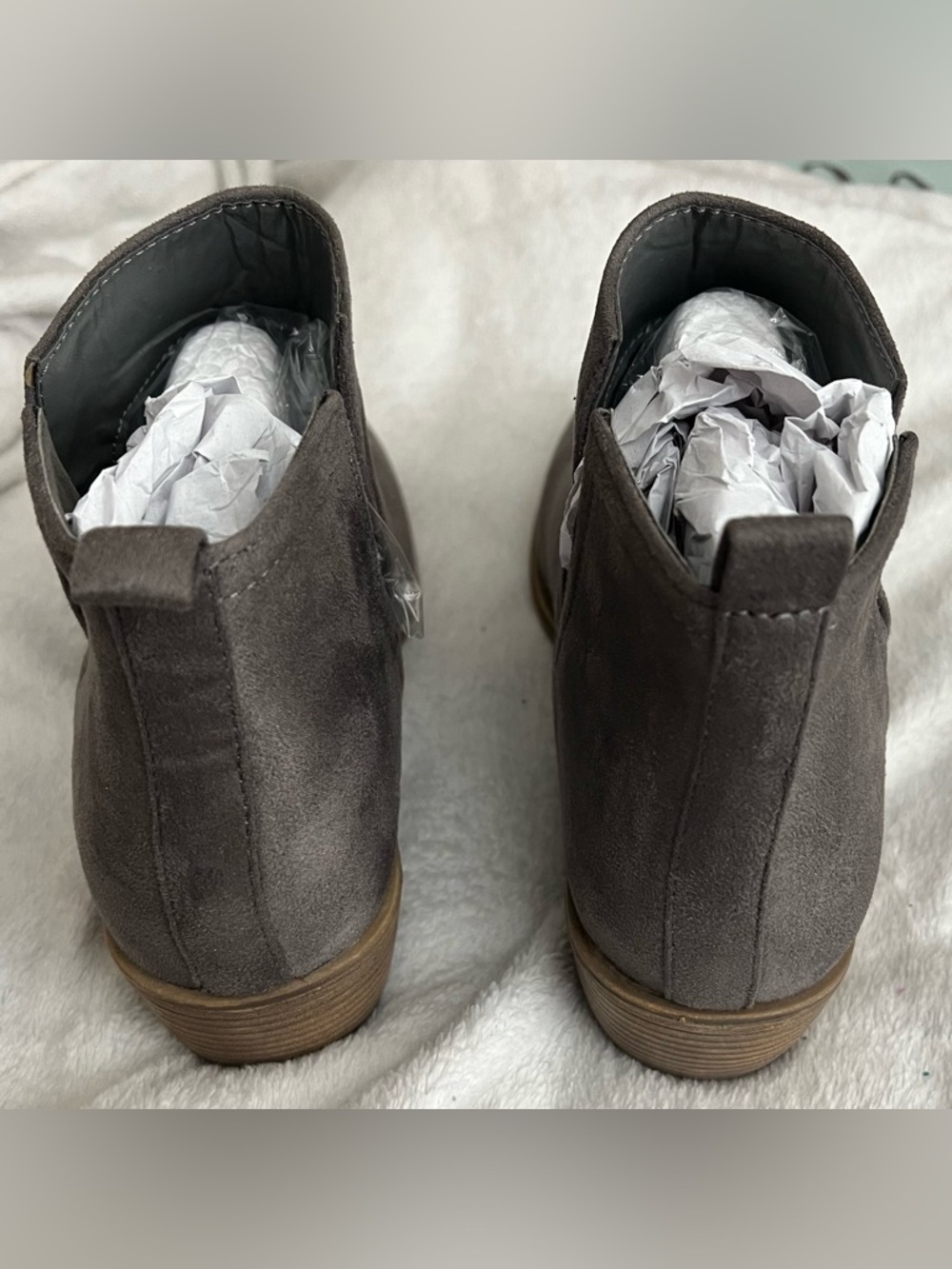 NWT Journee Collection Womens Rimi Grey Faux Suede Pull-On Ankle Boots - Picture 3 of 4